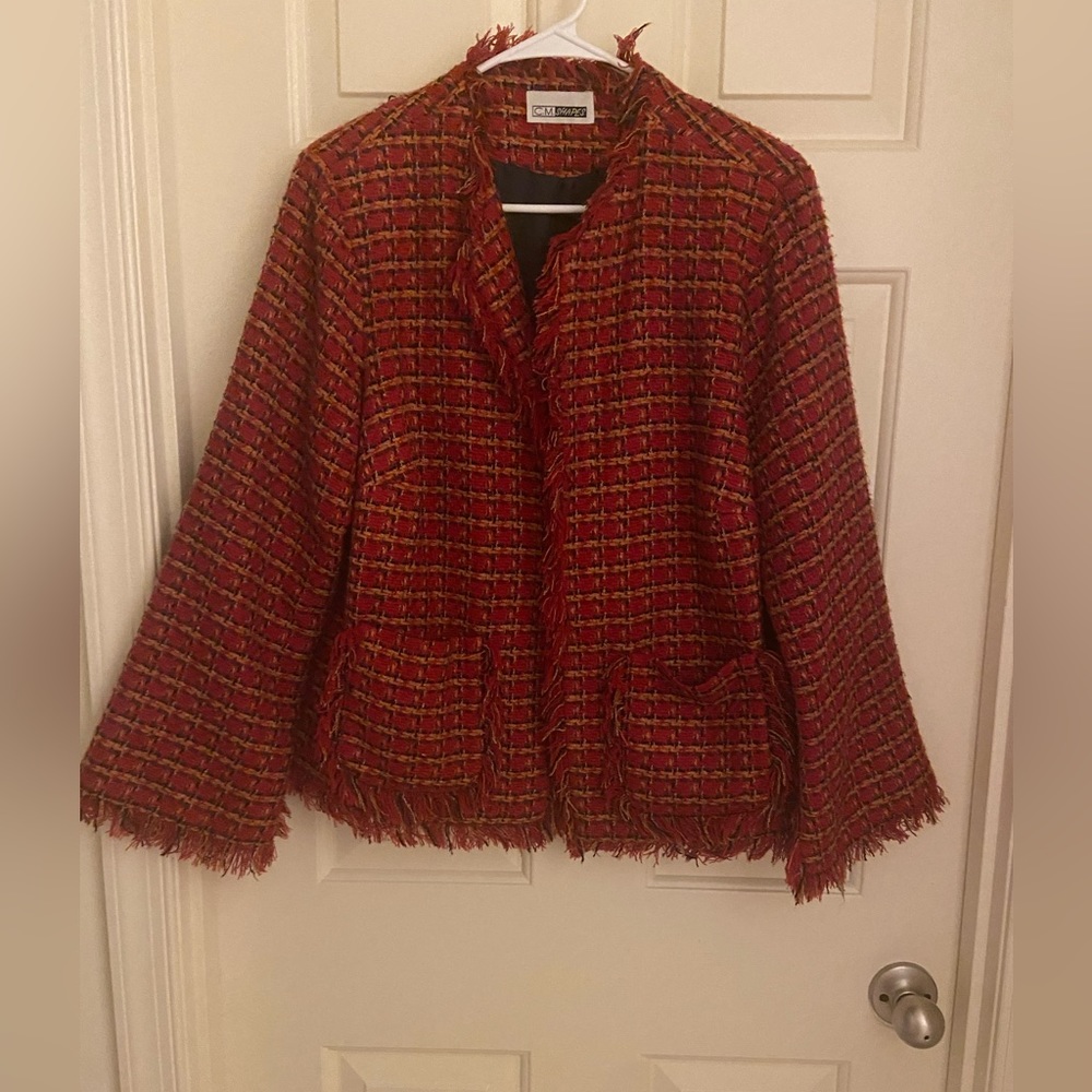 Ladies Classy Blazer/Jacket. Likenew,perfect for this Holidays.Size1Xrunslike 0X